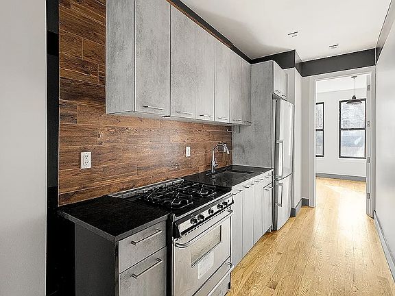 2nd image of 704 Macdonough St APT 1