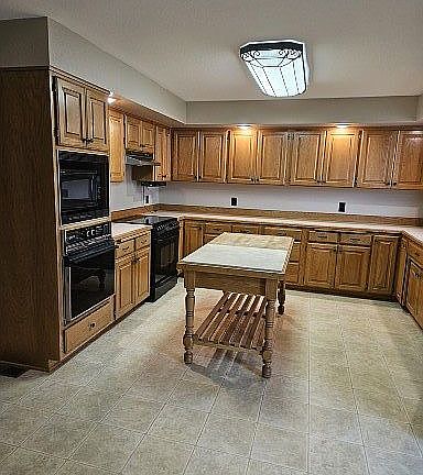 2nd image of 10821 Mieras Rd