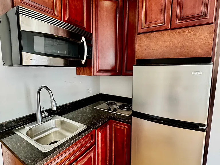 325 E 90th St #4FE — Photo 14