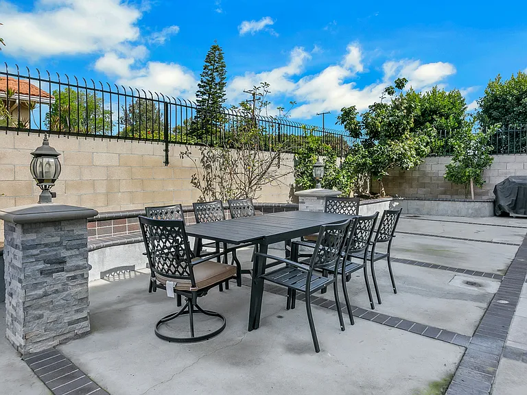 12363 Brad Ln — Photo 4