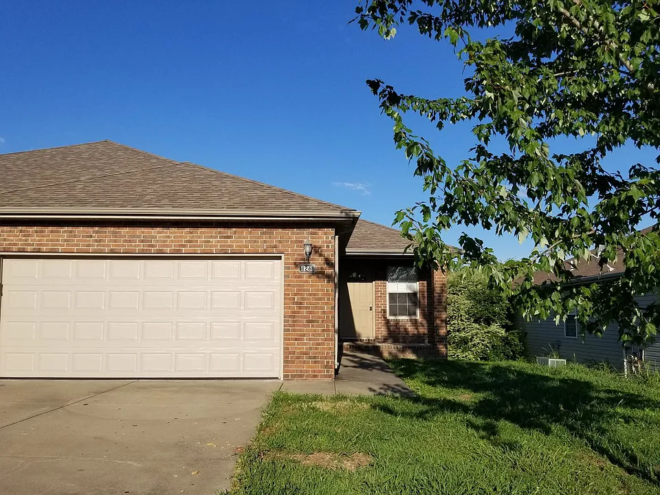 126 Bailey Cir #B