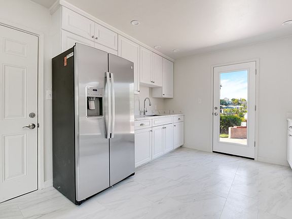 4th image of 4028 Casita Way