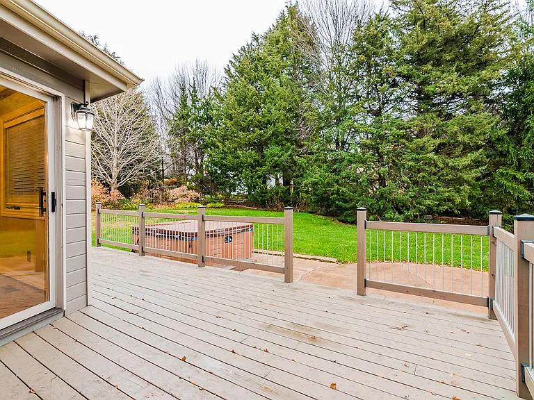 1108 Morgan Ln — Photo 33