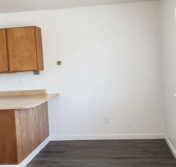 Lander Street 751 — Photo 12