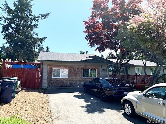 2nd image of 11203 NE 141st Pl