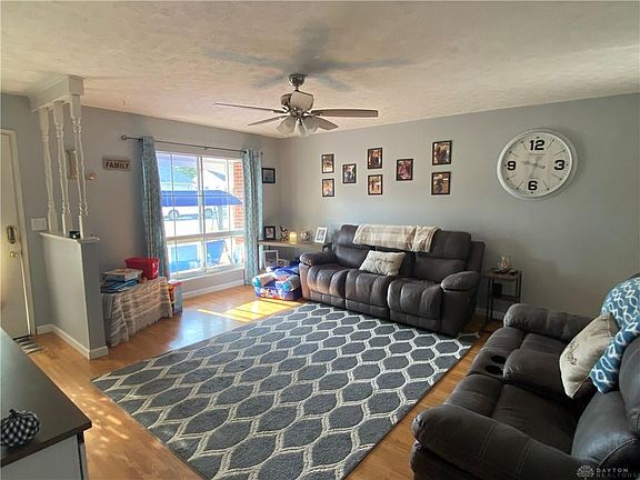 3rd image of 4028 Schenley St