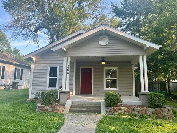 306 E Elm St, Drexel, MO 64742