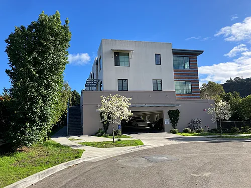 517 W Figueroa St #4 Photo 1