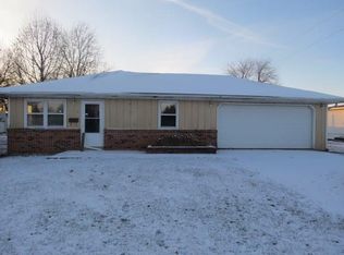 702 N 12th St, Elwood, IN 46036