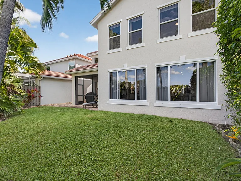 8400 Heritage Club Dr — Photo 60