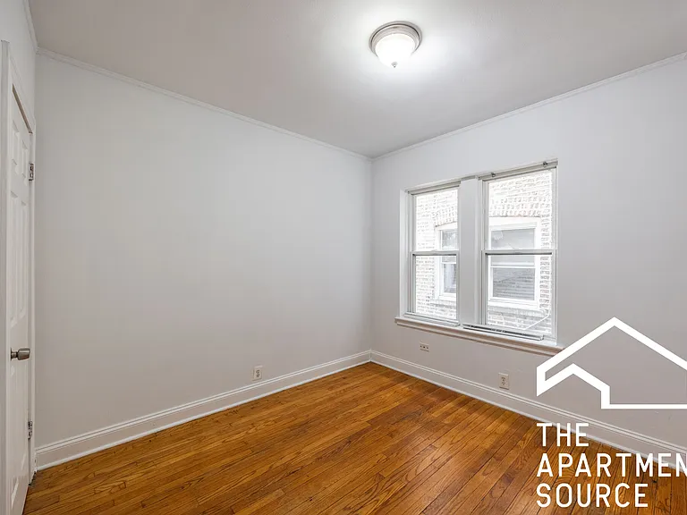 7350 N Damen Ave #G — Photo 9