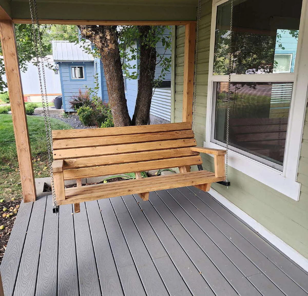 3 bed, 1.0 bath, 1264 sqft, $1,600 — Photo 2