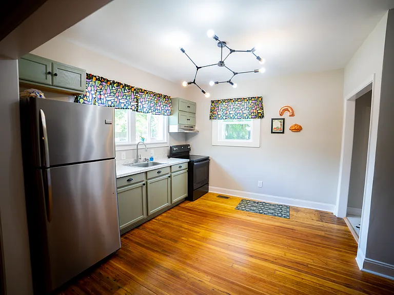 801 E Marion St — Photo 12