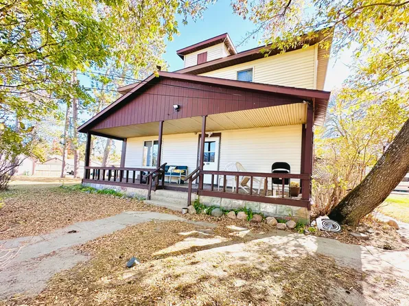 430 NW 2nd St, Cohasset, MN 55721