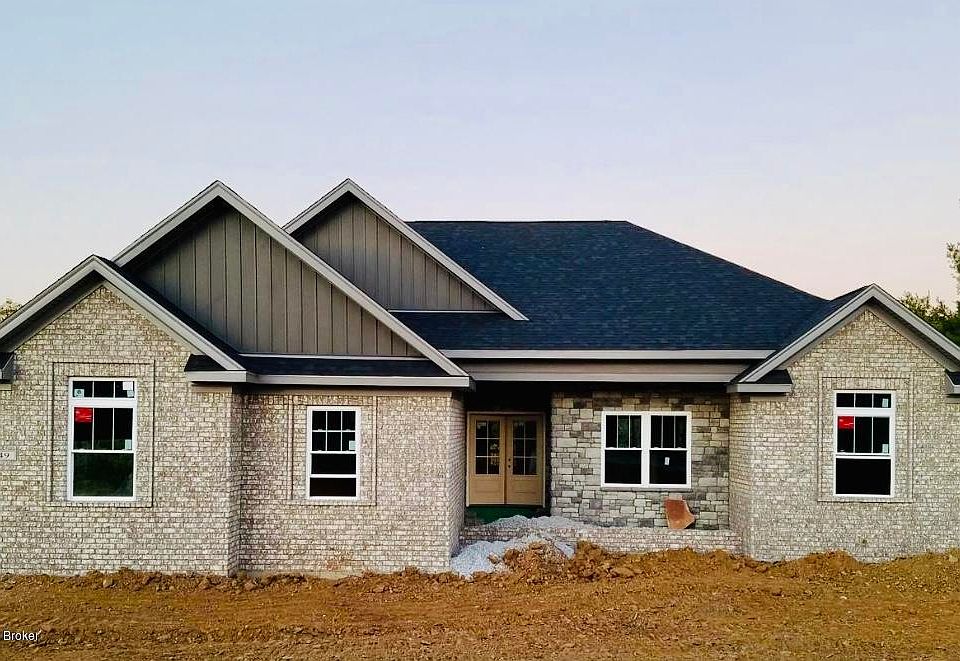 1st image of 35 Clubhouse Ct
