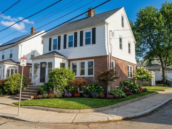 79 Huron Cir, Dorchester, MA 02124