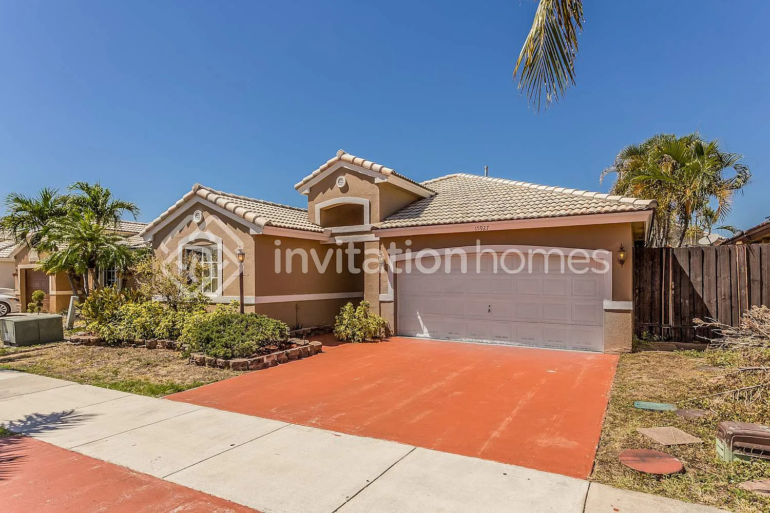 15927 SW 82nd St Miami, FL 33193 — Photo 1