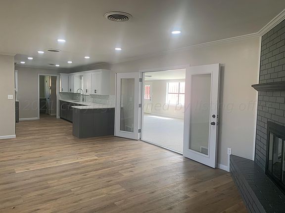 4th image of 2310 N Aspen Dr