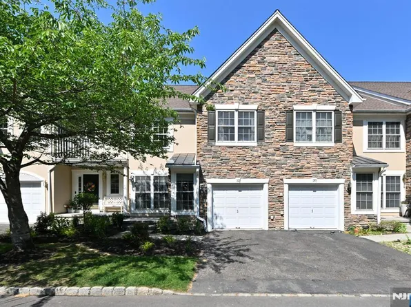 32 Rosewood Ct #32, Haledon, NJ 07508