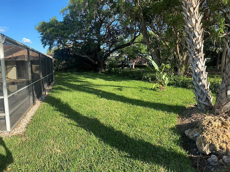 424 Yacht Harbor Dr — Photo 21