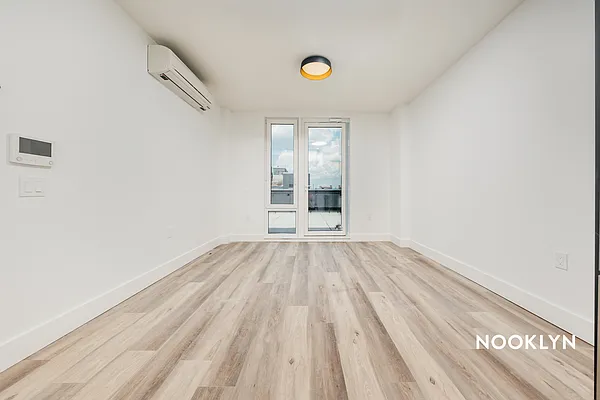 Rented by Nooklyn NYC LLC | media 71