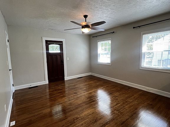 4th image of 53 Stout St