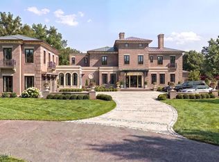 2360 Casselberry Rd, Louisville, KY 40205