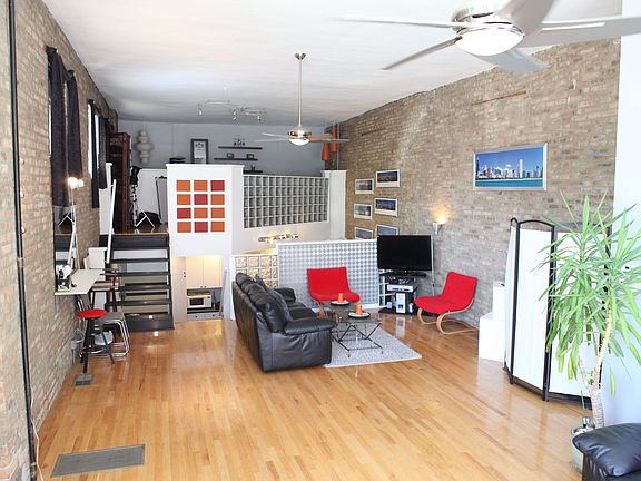 2nd image of 1032 N Orleans St #B