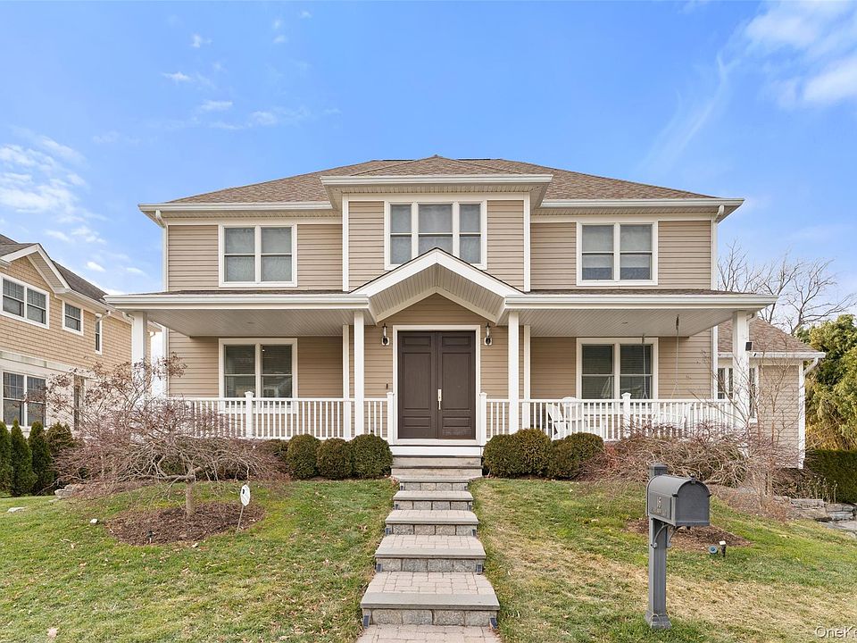 1st image of 16 Fairlawn Avenue
