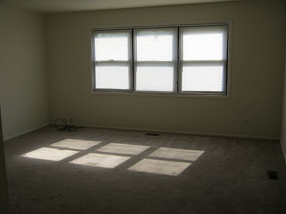5th image of 5715 Dutch Mill Ct Unit B