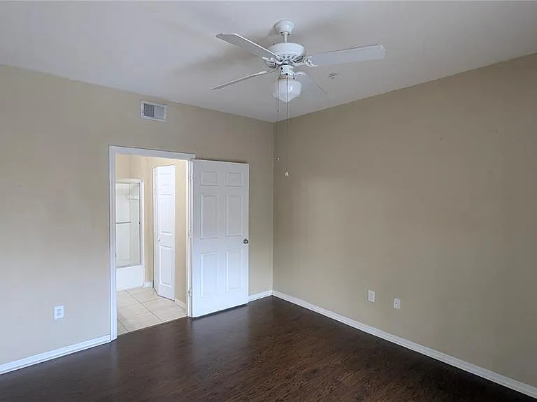 2000 Erving Cir #6202 — Photo 8