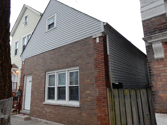 2nd image of 4743 S Hermitage Ave