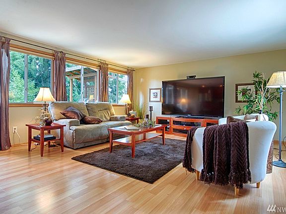 4th image of 10737 126th Ave NE