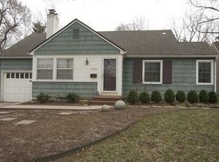 5343 Falmouth Rd, Fairway, KS 66205