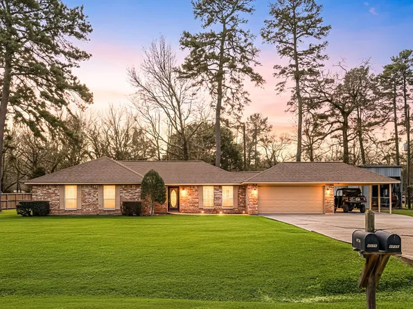 2210 Lucretia St, Pinehurst, TX 77362