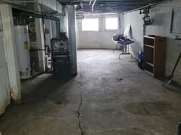 5th image of 7954 S Manistee Ave