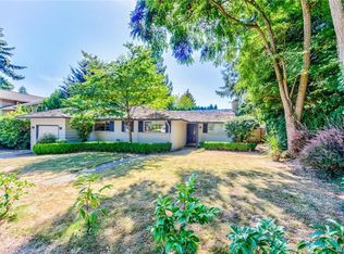7611 NE 12th St, Medina, WA 98039