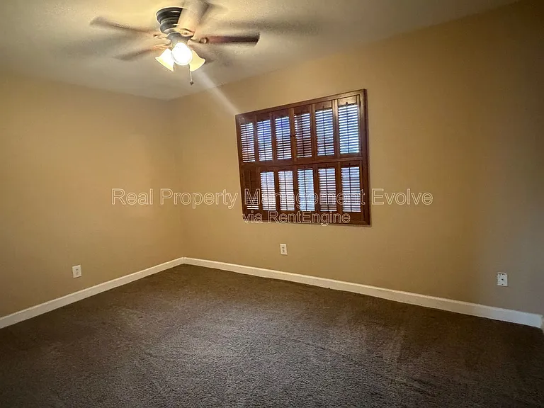 16645 N 34th Dr — Photo 16