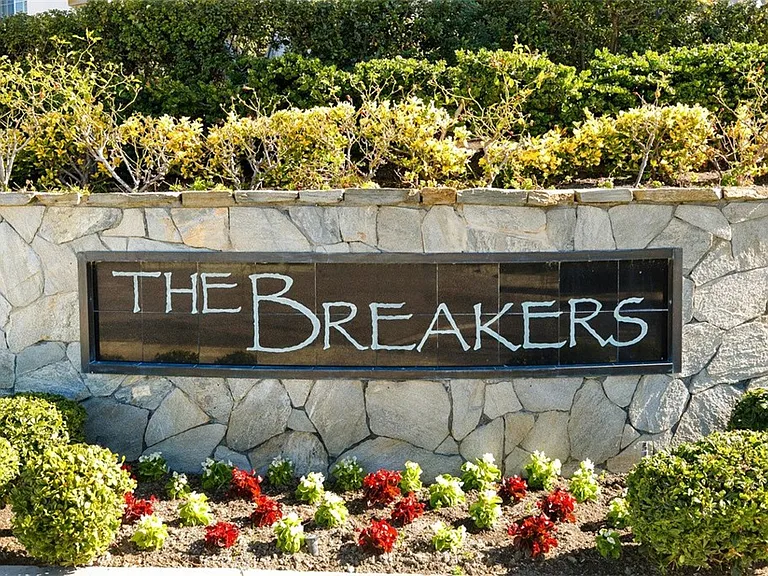 98 Shorebreaker Dr — Photo 14