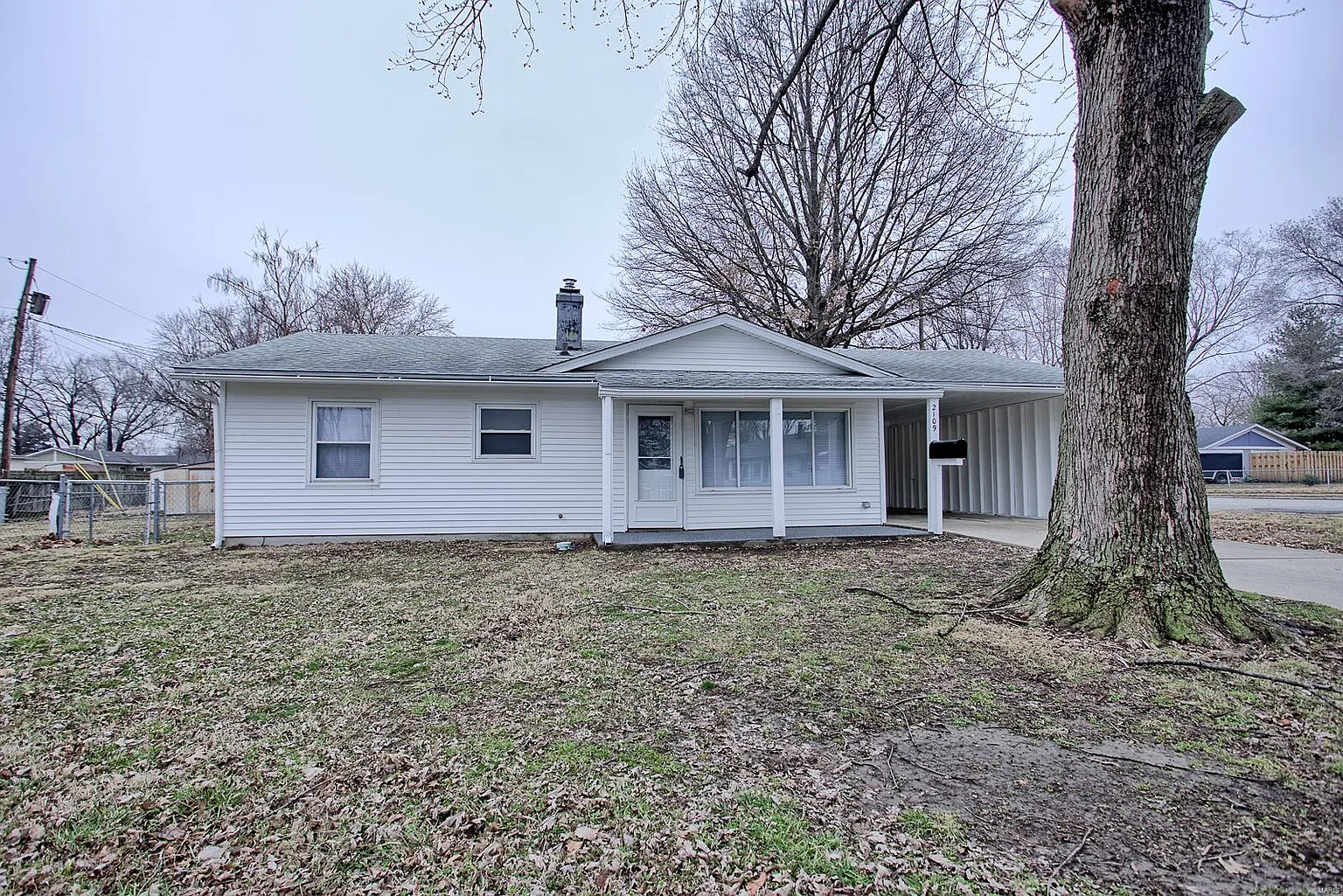 2109 Elm Ave photo 1