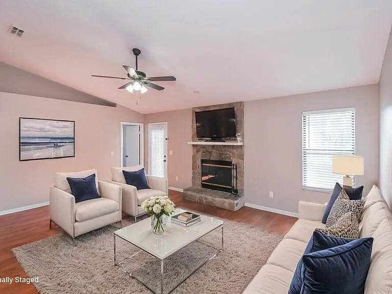 8155 Pineverde Ln — Photo 6