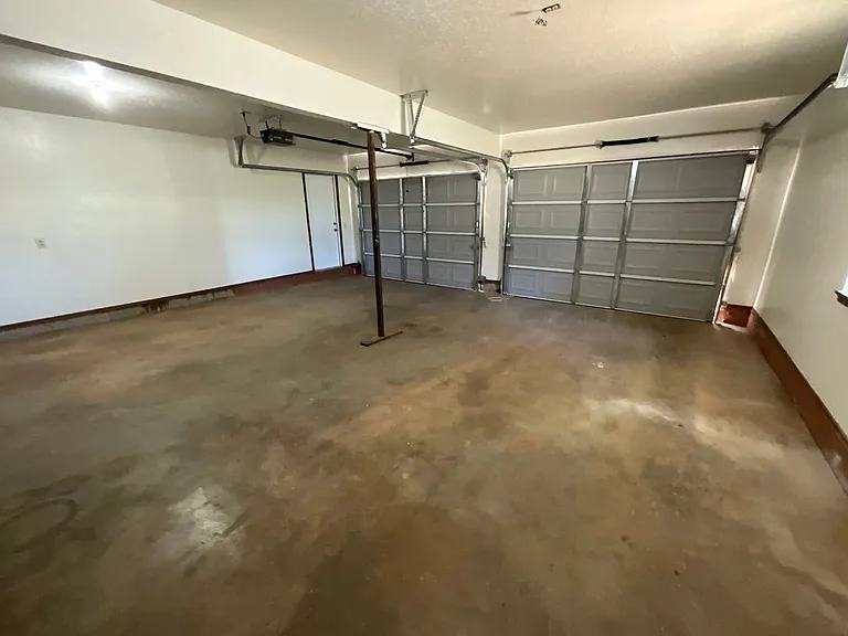 2750 N Midwest Blvd — Photo 35