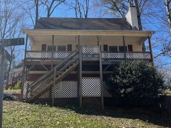 800 Wilmington Ct, Winston Salem, NC 27127