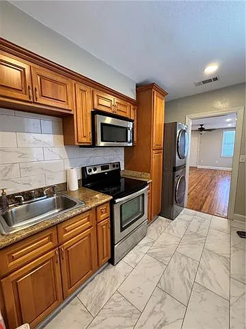 2312 Madrid St — Photo 9