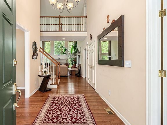 5th image of 6230 Muirloch Ct S