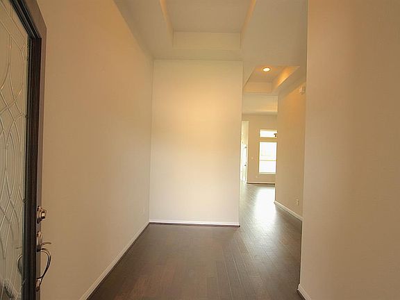 5th image of 229 Park Meadow Ct