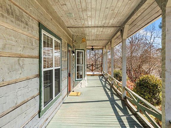 3rd image of 1793 Cherokee Dr