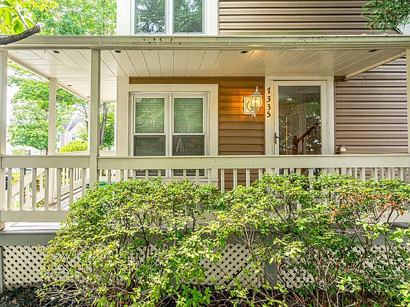 3rd image of 7335 Castleberg Ct