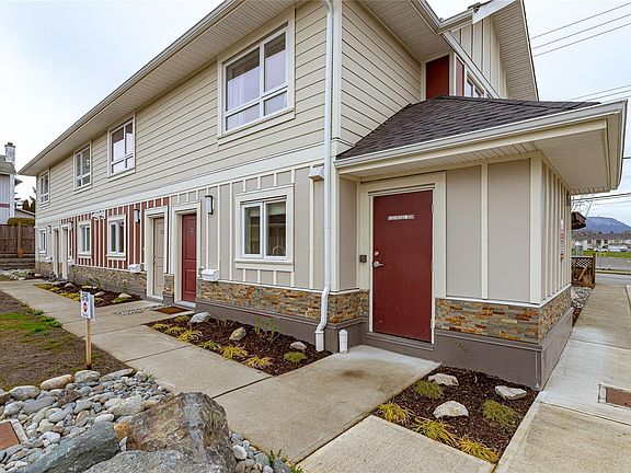 3rd image of 3248 Sherman Rd #101