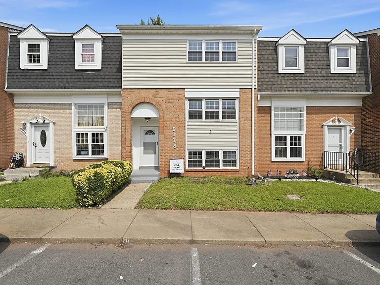 9178 Laurelwood Ct — Photo 1